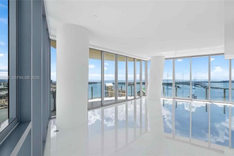 Copropriété à louer à Miami, Floride: 4 chambres, 313.55 m2 № 2049609 - photo 8