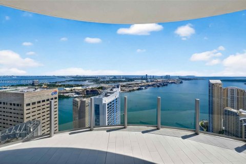 Condominio en Miami, Florida, 4 dormitorios  № 2049609