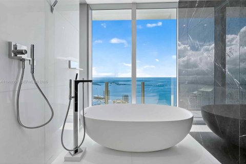 Copropriété à louer à Miami, Floride: 4 chambres, 313.55 m2 № 2049609 - photo 26