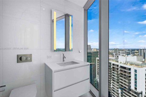 Copropriété à louer à Miami, Floride: 4 chambres, 313.55 m2 № 2049609 - photo 13