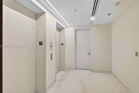 Copropriété à louer à Miami, Floride: 4 chambres, 313.55 m2 № 2049609 - photo 3