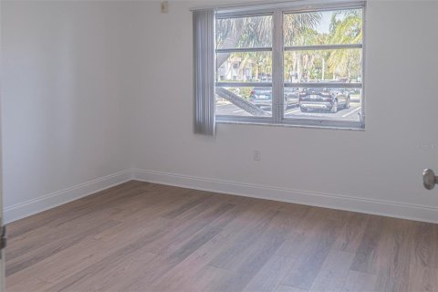 Condo in Clearwater, Florida, 2 bedrooms № 2233062 - photo 12