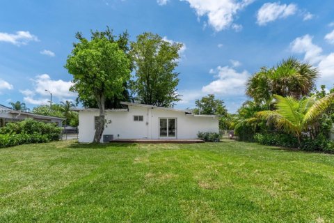 Casa en venta en North Miami, Florida, 3 dormitorios, 98.85 m2 № 1683388 - foto 16