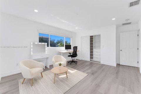 Villa ou maison à vendre à Miami, Floride: 3 chambres, 149.94 m2 № 1975638 - photo 15