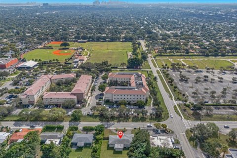 Villa ou maison à vendre à Miami, Floride: 3 chambres, 149.94 m2 № 1975638 - photo 29