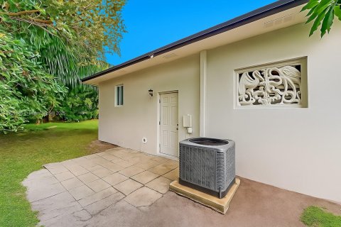 Villa ou maison à vendre à Miami, Floride: 3 chambres, 149.94 m2 № 1975638 - photo 23