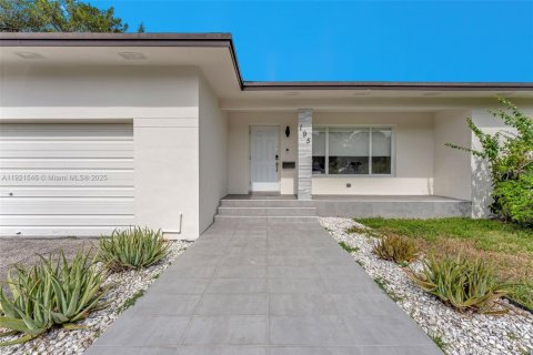 Villa ou maison à vendre à Miami, Floride: 3 chambres, 149.94 m2 № 1975638 - photo 25
