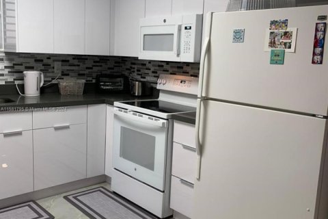 Снять в аренду кондоминиум в Авентура, Флорида 2 спальни, 109.72м2, № 1958758 - фото 6