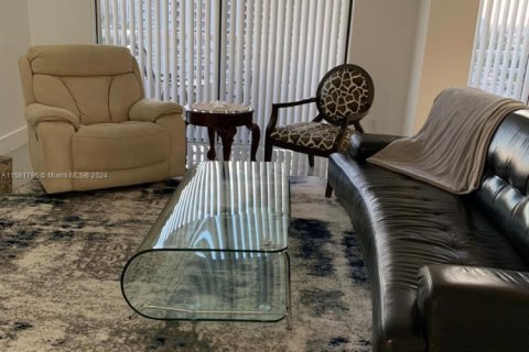 Снять в аренду кондоминиум в Авентура, Флорида 2 спальни, 109.72м2, № 1958758 - фото 3