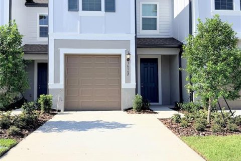 Townhouse in Zephyrhills, Florida 3 bedrooms, 163.51 sq.m. № 2221529