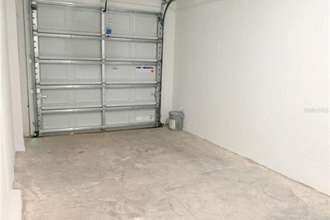 Townhouse in Zephyrhills, Florida 3 bedrooms, 163.51 sq.m. № 2221529 - photo 20