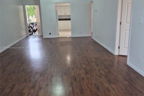 Adosado en venta en Sunrise, Florida, 2 dormitorios, 90.12 m2 № 1892260 - foto 3