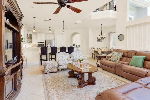 House in Windermere, Florida 6 bedrooms, 586.03 sq.m. № 2210402 - photo 19