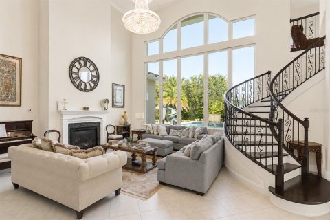 House in Windermere, Florida 6 bedrooms, 586.03 sq.m. № 2210402 - photo 9