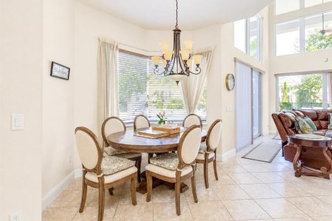 House in Windermere, Florida 6 bedrooms, 586.03 sq.m. № 2210402 - photo 16