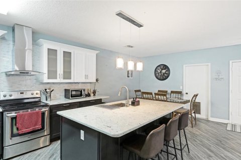 House in Palmetto, Florida 3 bedrooms, 102.19 sq.m. № 1855629 - photo 8