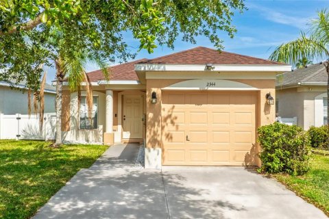 House in Palmetto, Florida 3 bedrooms, 102.19 sq.m. № 1855629 - photo 30