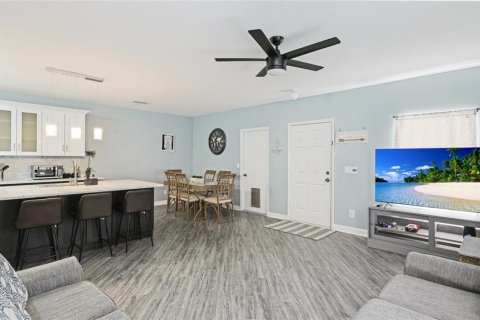 House in Palmetto, Florida 3 bedrooms, 102.19 sq.m. № 1855629 - photo 7