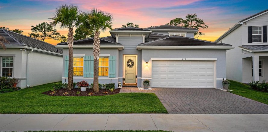 Villa ou maison à Stuart, Floride 3 chambres, 219.53 m2 № 2178805