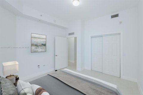 Copropriété à vendre à Miami, Floride: 3 chambres, 176.79 m2 № 1500780 - photo 11