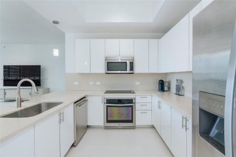 Copropriété à vendre à Miami, Floride: 3 chambres, 176.79 m2 № 1500780 - photo 5