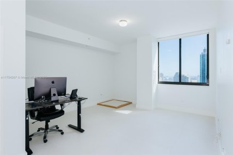 Copropriété à vendre à Miami, Floride: 3 chambres, 176.79 m2 № 1500780 - photo 12