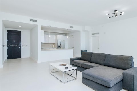 Copropriété à vendre à Miami, Floride: 3 chambres, 176.79 m2 № 1500780 - photo 6