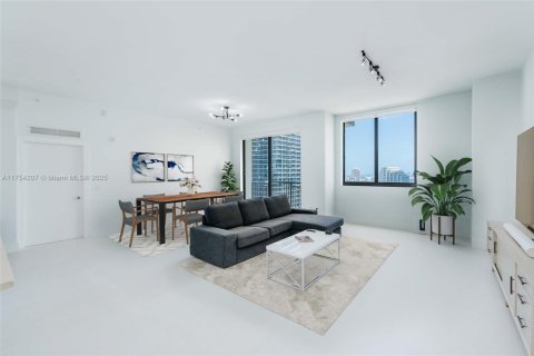 Copropriété à vendre à Miami, Floride: 3 chambres, 176.79 m2 № 1500780 - photo 2