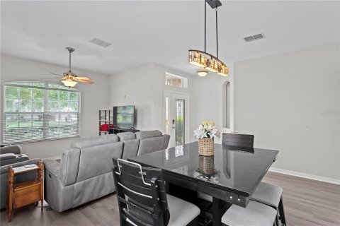 House in Tampa, Florida 4 bedrooms, 208.84 sq.m. № 1869854 - photo 9