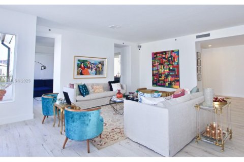 Copropriété à louer à Aventura, Floride: 4 chambres, 403.1 m2 № 2169790 - photo 7