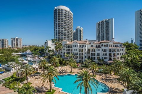 Copropriété à louer à Aventura, Floride: 4 chambres, 403.1 m2 № 2169790 - photo 14