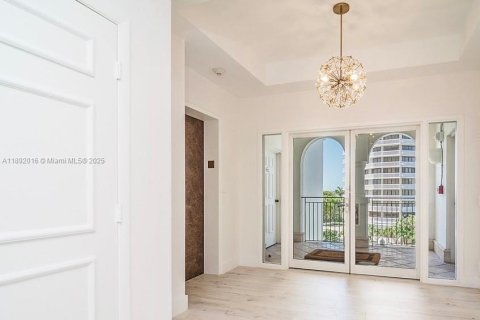 Copropriété à louer à Aventura, Floride: 4 chambres, 403.1 m2 № 2169790 - photo 2