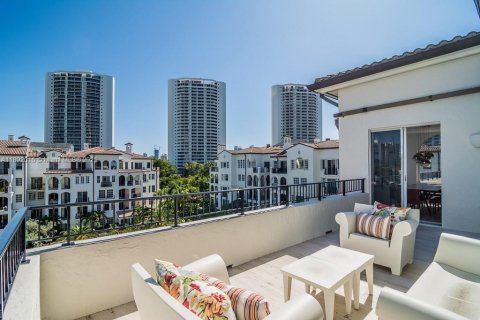 Copropriété à louer à Aventura, Floride: 4 chambres, 403.1 m2 № 2169790 - photo 15