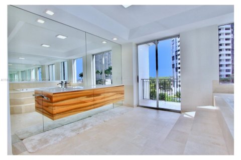 Copropriété à louer à Aventura, Floride: 4 chambres, 403.1 m2 № 2169790 - photo 30