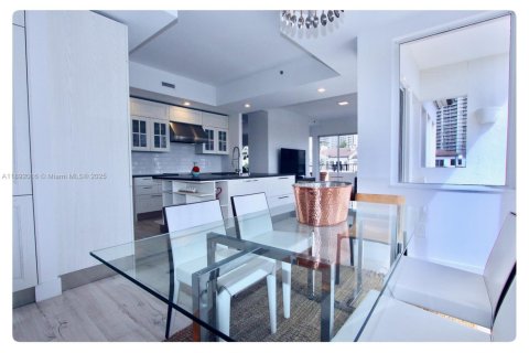 Copropriété à louer à Aventura, Floride: 4 chambres, 403.1 m2 № 2169790 - photo 22