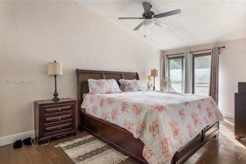 Adosado en venta en Davie, Florida, 2 dormitorios, 126.16 m2 № 1992959 - foto 12