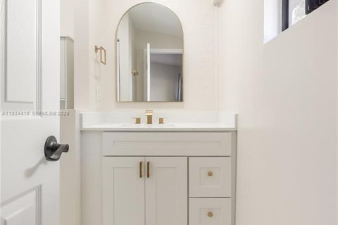 Adosado en venta en Davie, Florida, 2 dormitorios, 126.16 m2 № 1992959 - foto 23