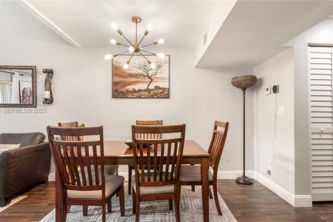 Adosado en venta en Davie, Florida, 2 dormitorios, 126.16 m2 № 1992959 - foto 4