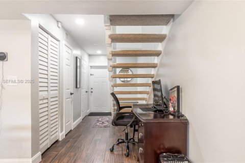 Adosado en venta en Davie, Florida, 2 dormitorios, 126.16 m2 № 1992959 - foto 18