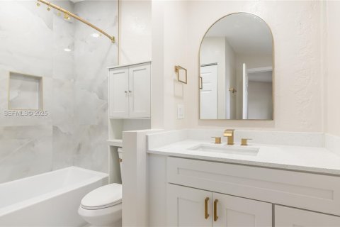 Adosado en venta en Davie, Florida, 2 dormitorios, 126.16 m2 № 1992959 - foto 21