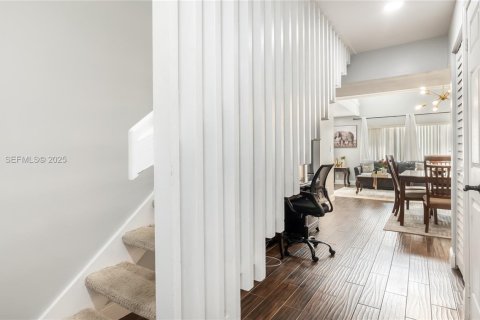 Adosado en venta en Davie, Florida, 2 dormitorios, 126.16 m2 № 1992959 - foto 19