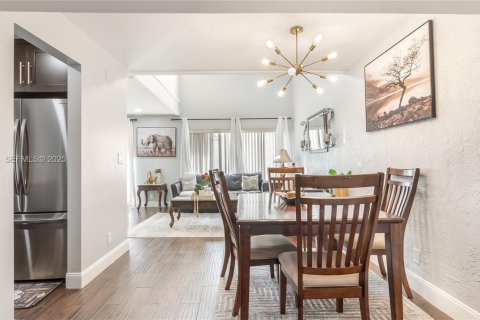 Adosado en venta en Davie, Florida, 2 dormitorios, 126.16 m2 № 1992959 - foto 5