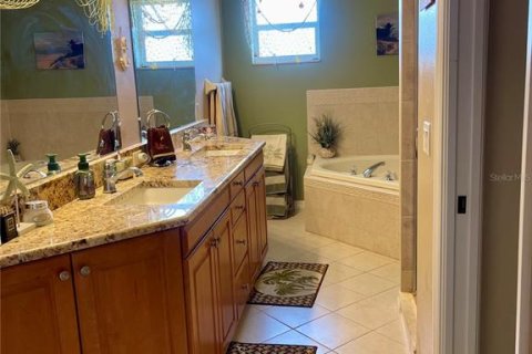 Condo in Indian Shores, Florida, 3 bedrooms  № 1876619 - photo 14