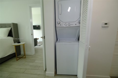 Купить кондоминиум в Майами, Флорида 1 спальня, 52.03м2, № 1849248 - фото 9