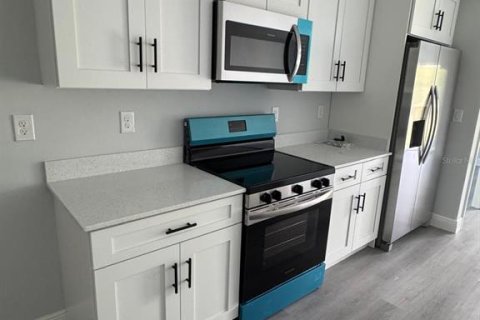 Casa en alquiler en Port Charlotte, Florida, 3 dormitorios, 117.99 m2 № 1648515 - foto 7