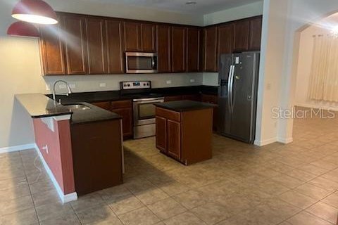 Casa en alquiler en Windermere, Florida, 4 dormitorios, 198.72 m2 № 1833470 - foto 2