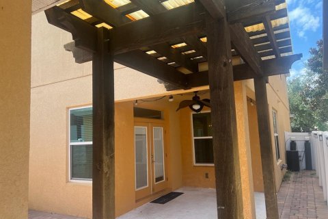 Casa en alquiler en Windermere, Florida, 4 dormitorios, 198.72 m2 № 1833470 - foto 13