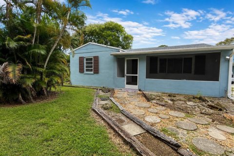 House in Haverhill, Florida 2 bedrooms, 84.45 sq.m. № 2078734