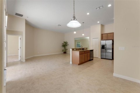 House in Davenport, Florida 4 bedrooms, 221.2 sq.m. № 1837076 - photo 24