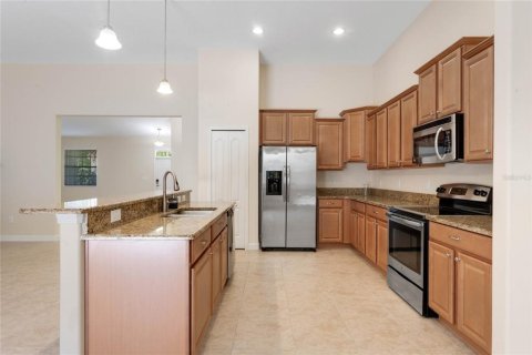 House in Davenport, Florida 4 bedrooms, 221.2 sq.m. № 1837076 - photo 4